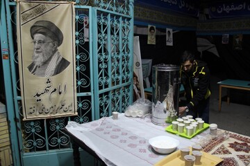 گزارش تصویری از سفره کرامت امام حسن (ع) و یادبود رهبر شهید انقلاب در ماه مبارک رمضان