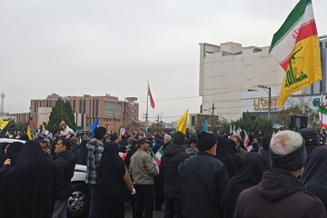 حضور کتابخانه سیار پرتو دانایی در راهپیمایی روز قدس شهر اراک