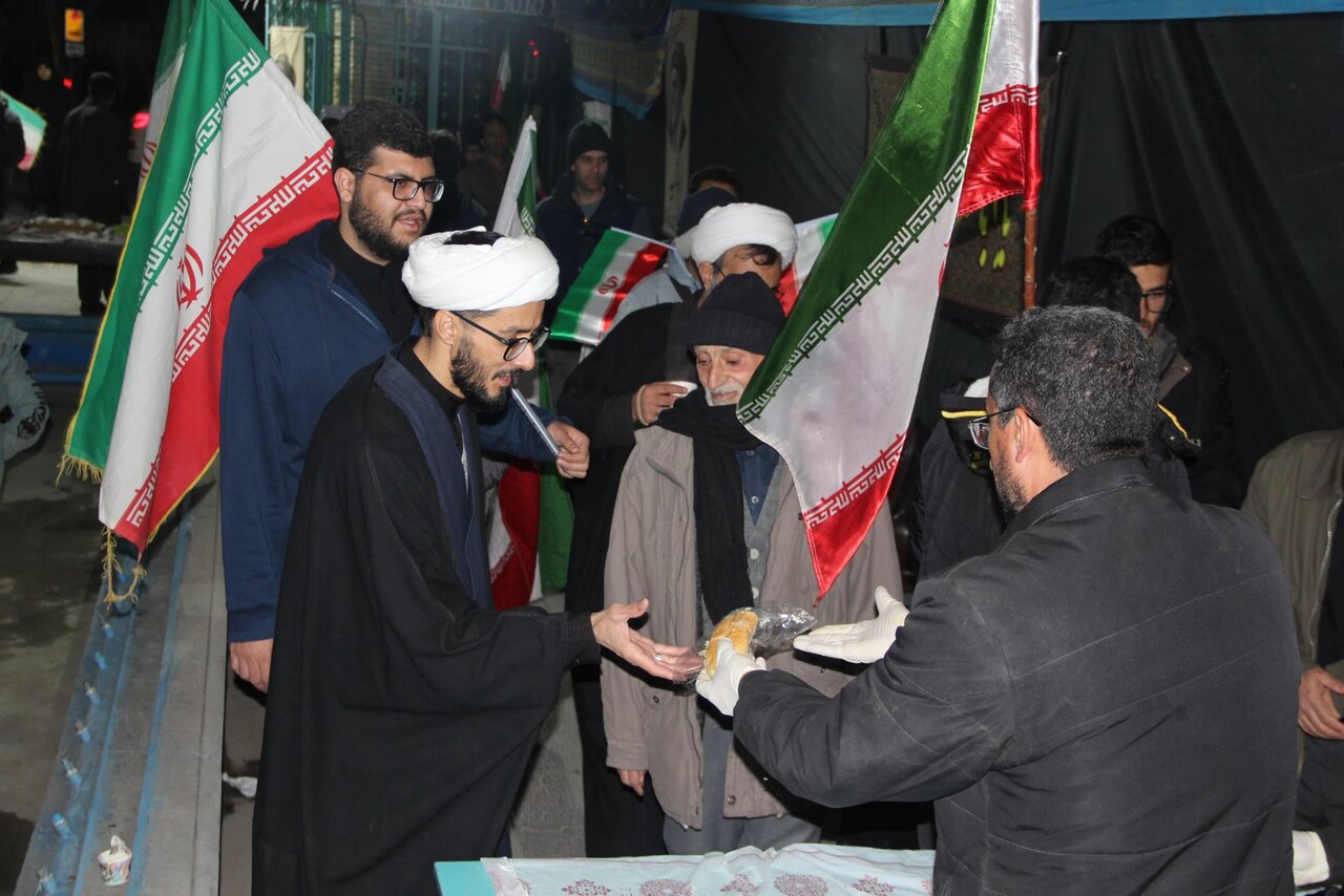 موکب فرهنگی اهلبیت(ع) و سفره کرم امام حسن مجتبی(ع) در اصفهان؛ نماد مهربانی، مقاومت و همدلی کتابداران