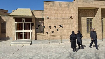 در سوگ قائد امت، کتابخانه های کرمانشاه سیاهپوش شد