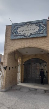 در سوگ قائد امت، کتابخانه های کرمانشاه سیاهپوش شد