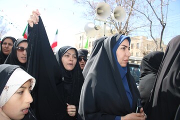میثاق کتابداران چهارمحال و بختیاری با امام شهید امت و بیعت با رهبر  انقلاب حضرت آیت الله سیدمجتبی خامنه‌ای مدظله‌العالی