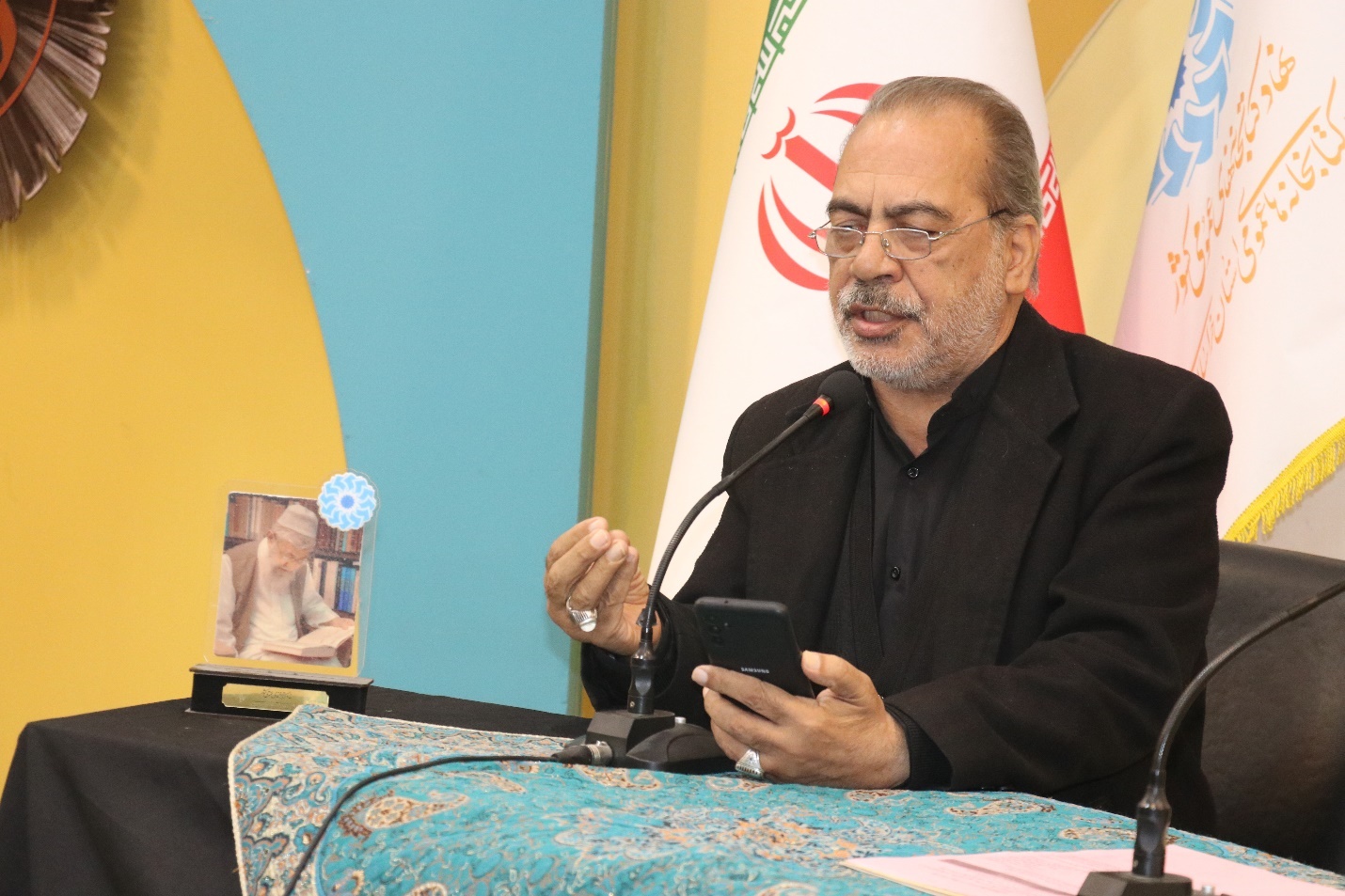 طنین «امین انقلاب» در خراسان رضوی؛ محفل شعرخوانی شاعران خراسانی در رثای قائد امت