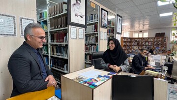 بازدید مدیرکل کتابخانه‌های عمومی استان از کتابخانه‌های خدمت‌رسان به کتابخوانان