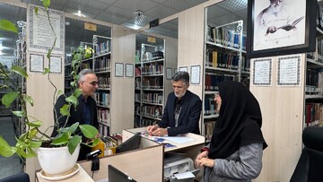 بازدید مدیرکل کتابخانه‌های عمومی استان از کتابخانه‌های خدمت‌رسان به کتابخوانان