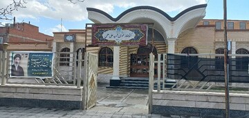 فضاسازی و سیاه پوش شدن کتابخانه های عمومی آذربایجان در سوگ شهادت قائد امت اسلامی، حضرت آیت الله العظمی سیدعلی خامنه ای (قدس سره)