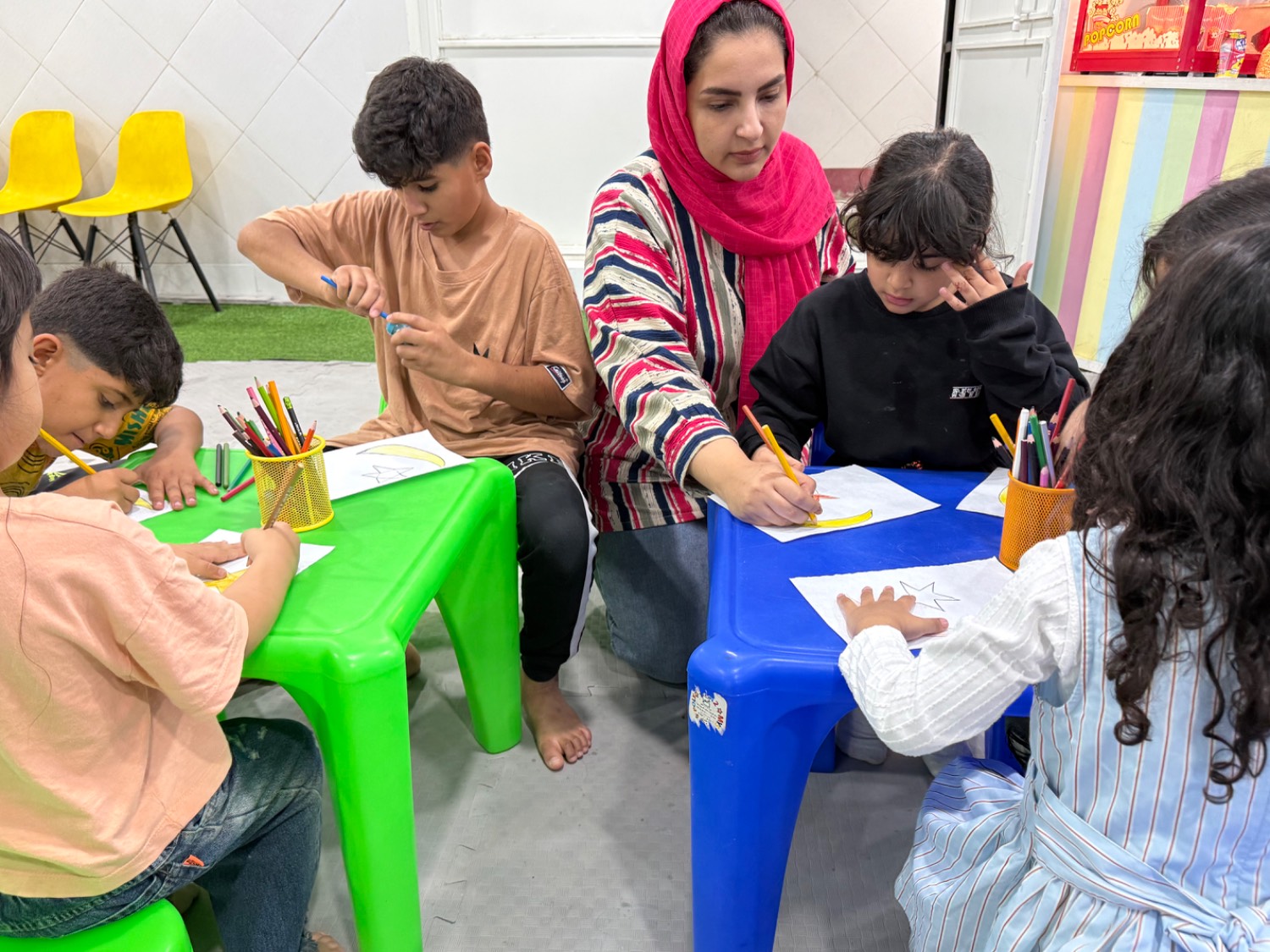 از اجرای طرح «خانه به خانه با کتابخانه» تا برگزاری پویش«ایستاده برای ایران»