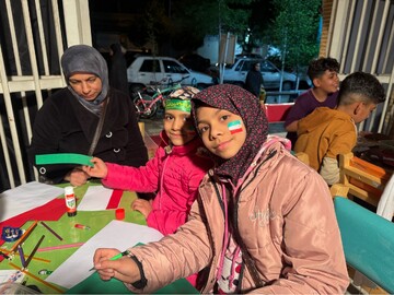 کتابخوانان یزدی به پویش ایستاده برای ایران پیوستند.
