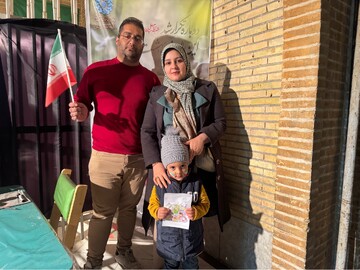 کتابخوانان یزدی به پویش ایستاده برای ایران پیوستند.