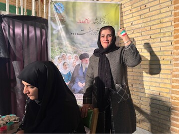 کتابخوانان یزدی به پویش ایستاده برای ایران پیوستند.
