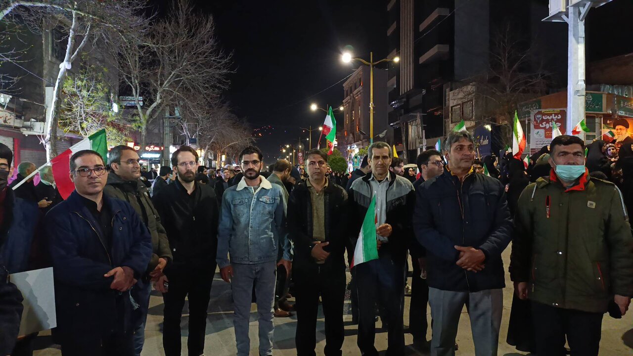 بیعت کارکنان کتابخانه های لرستان با رهبر انقلاب و حضور در تجمعات شبانه