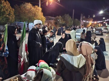 خیابان مهدی (عج) و بخش آسفیج شهرستان بهاباد میزبان پویش فرهنگی «ایستاده برای ایران» و «به رنگ ایران» شد