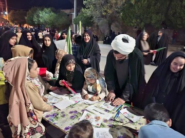 خیابان مهدی (عج) و بخش آسفیج شهرستان بهاباد میزبان پویش فرهنگی «ایستاده برای ایران» و «به رنگ ایران» شد