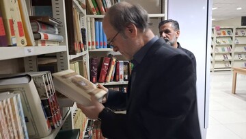 بازدید مشاور عالی وزیر فرهنگ و ارشاد اسلامی از کتابخانه مرکزی