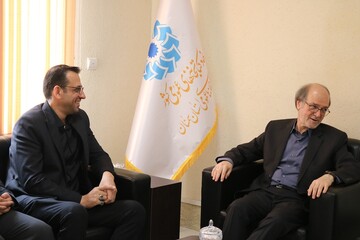 بازدید مشاور عالی وزیر فرهنگ و ارشاد اسلامی از کتابخانه مرکزی