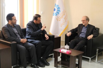 بازدید مشاور عالی وزیر فرهنگ و ارشاد اسلامی از کتابخانه مرکزی