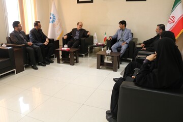 بازدید مشاور عالی وزیر فرهنگ و ارشاد اسلامی از کتابخانه مرکزی