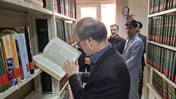 بازدید مشاور عالی وزیر فرهنگ و ارشاد اسلامی از کتابخانه مرکزی