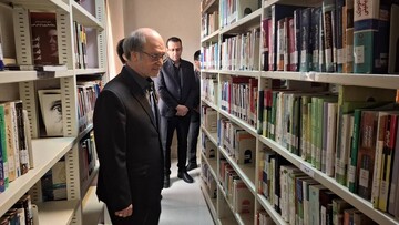 بازدید مشاور عالی وزیر فرهنگ و ارشاد اسلامی از کتابخانه مرکزی