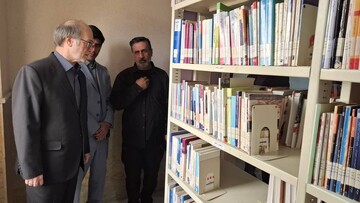 بازدید مشاور عالی وزیر فرهنگ و ارشاد اسلامی از کتابخانه مرکزی