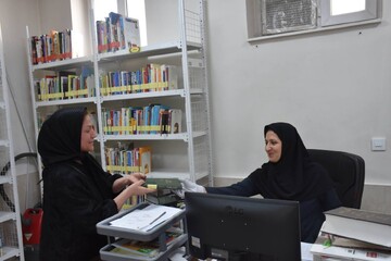 بازدید مدیرکل از کتابخانه های تبریز