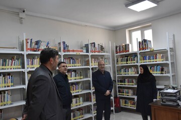 بازدید مدیرکل از کتابخانه های تبریز