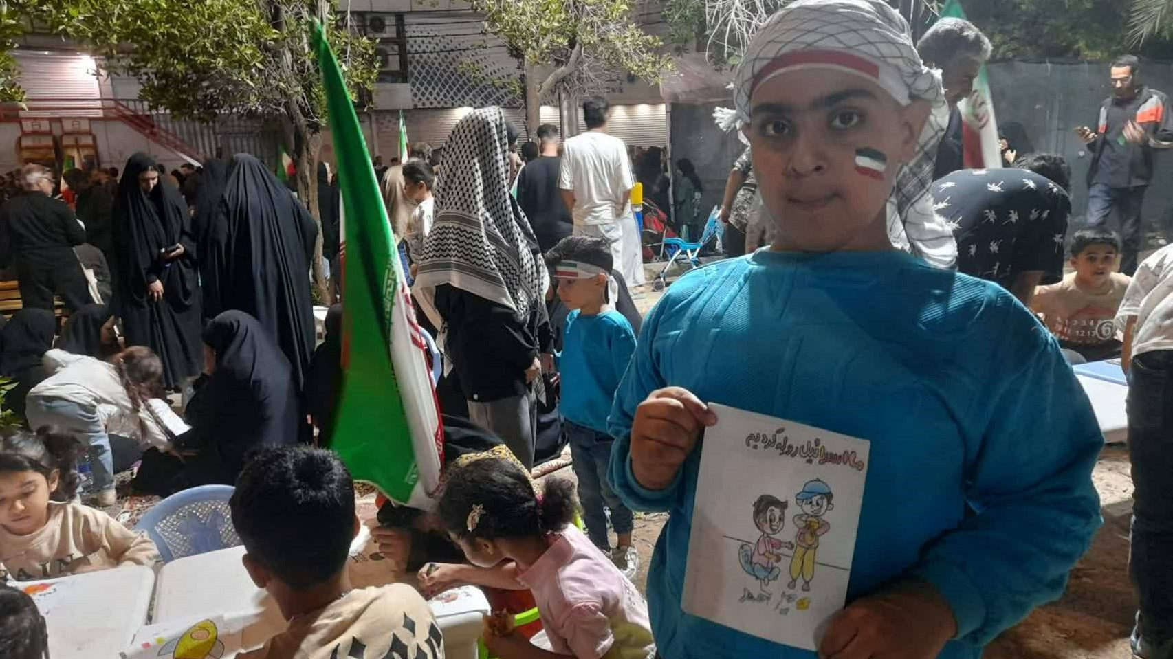 چراغ دانایی در شب‌های آبادان روشن ماند؛ برپایی موکب فرهنگی کتابداران برای کودکان و نوجوانان