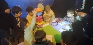 برپایی غرفه و اجرای پویش‌ فرهنگی «ایستاده برای ایران» در تجمع مردم محله تهرانپارس