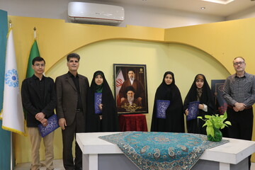 برگزاری ویژه‌برنامه ادبی  برای وطن   با هدف تجلیل از مقام شامخ قائد شهید امت، حضرت آیت‌الله العظمی خامنه‌ای و پاسداشت خون شهدای مدرسه شجره طیبه میناب و مجاهدان جنگ رمضان