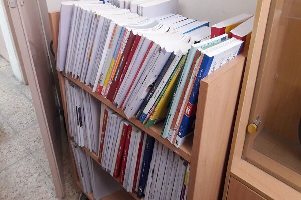 اهدای ۲۱۳۱ نسخه کتاب به کتابخانه‌های عمومی بوئین‌میاندشت از سوی سازمان اسناد و کتابخانه ملی ایران