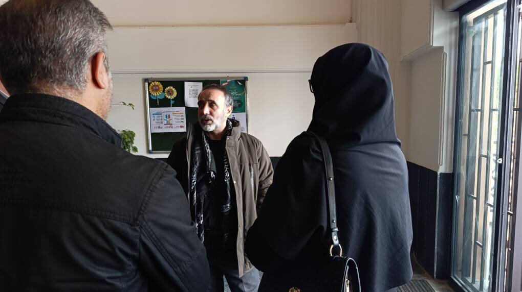 بازدید مدیرکل امور استان‌ها و انجمن‌های نهاد از کتابخانه‌ آسیب‌دیده خرم ‌آباد
