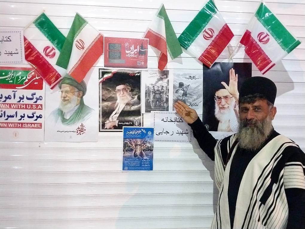 شبی فرهنگی و خاطره‌انگیز در غرفه کتابخانه شهید رجایی اهواز؛ از روایت خاطرات جنگ ۱۲ روزه تا نقاشی و خاطره‌نگاری کودکان