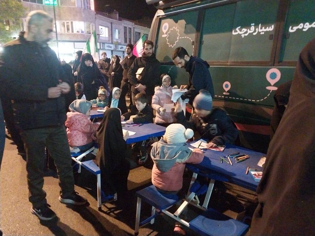بازدید معاون برنامه‌ریزی، پژوهش و فناوری نهاد کتابخانه‌های عمومی کشور از ایستگاه فرهنگی کتابخانه سیار استان تهران