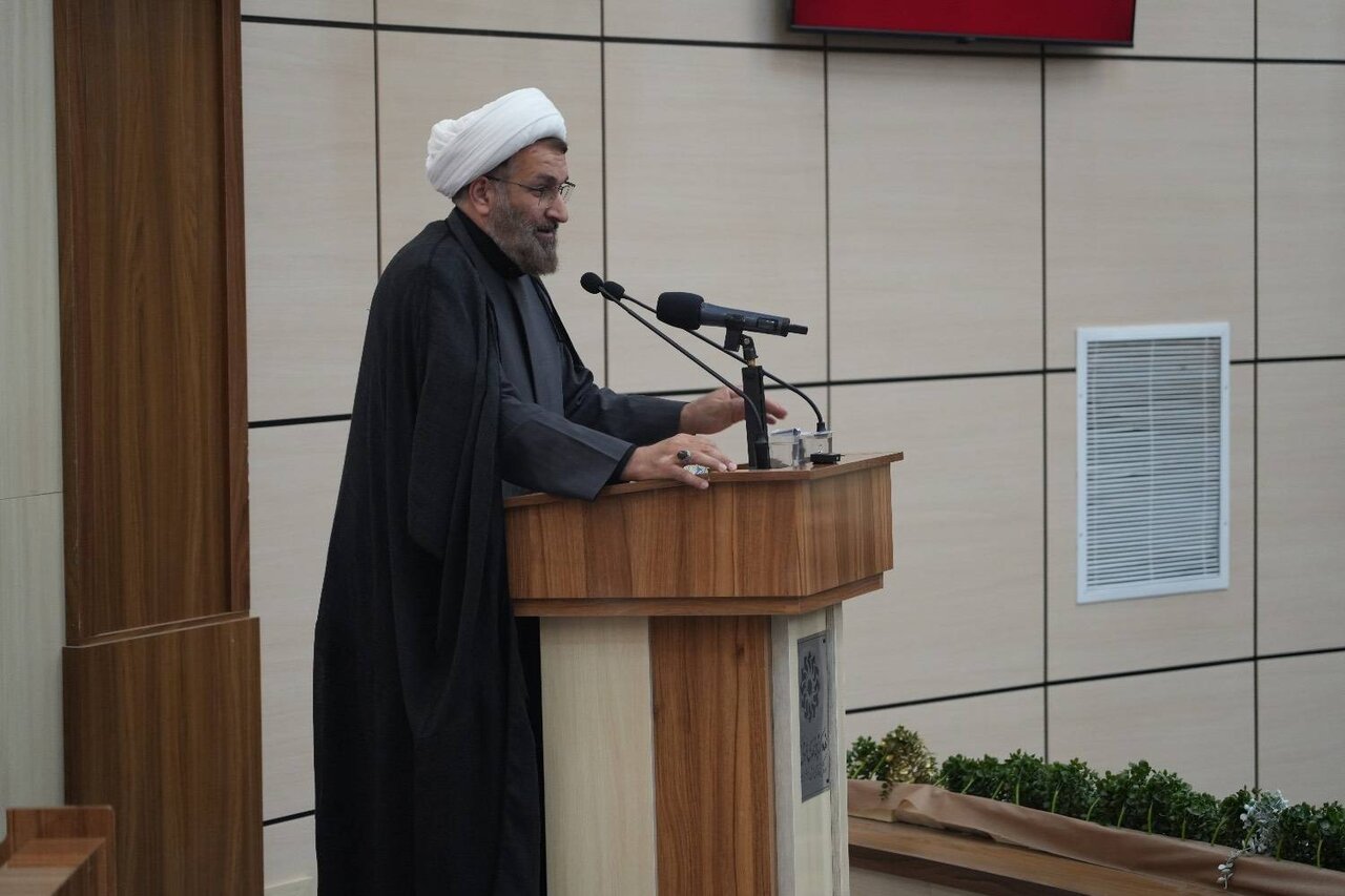 عصر شعر «شهادت امام، بعثت امت» با استقبال چشمگیر اهالی ولایی اردبیل برگزار شد