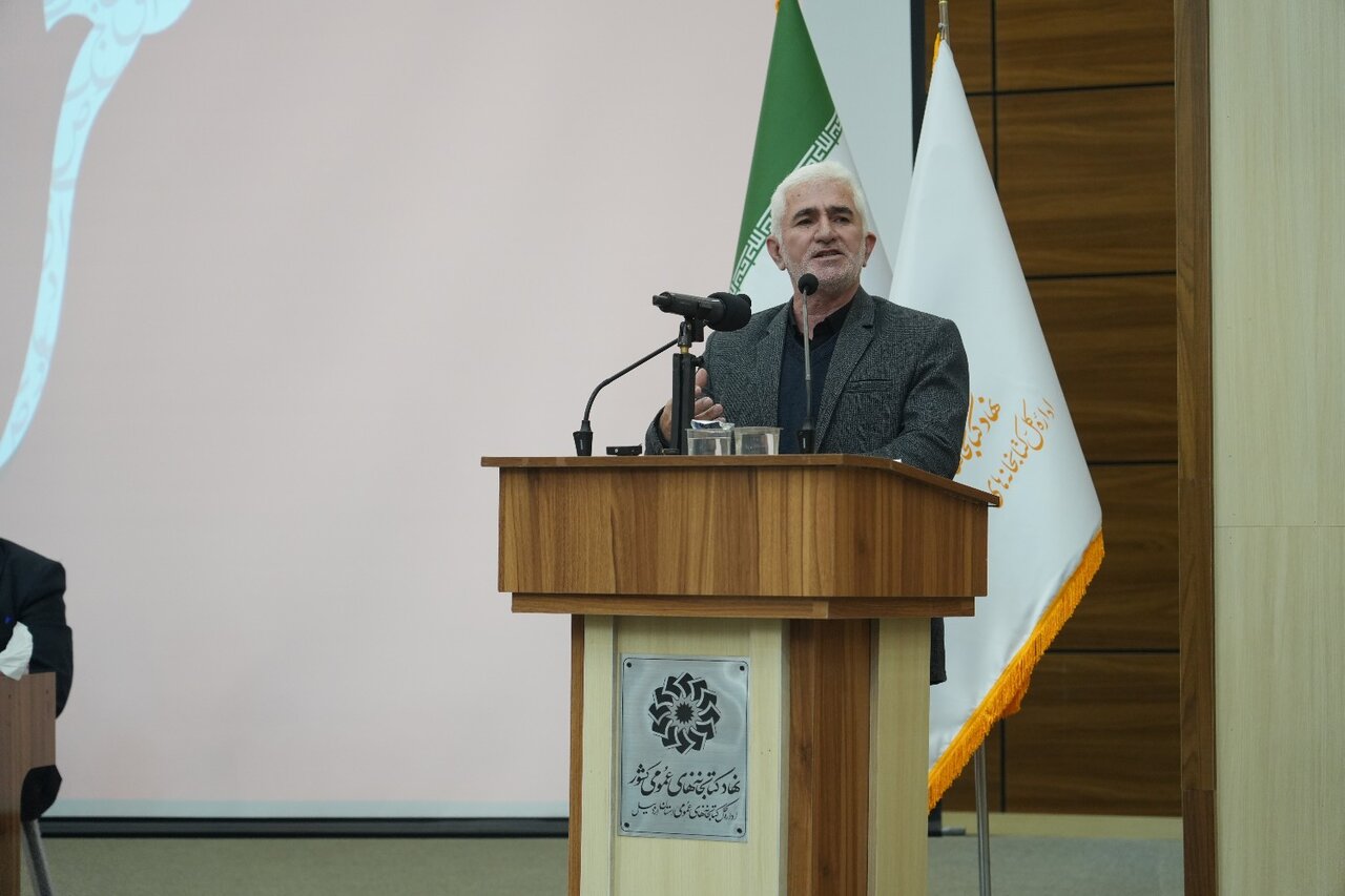 عصر شعر «شهادت امام، بعثت امت» با استقبال چشمگیر اهالی ولایی اردبیل برگزار شد