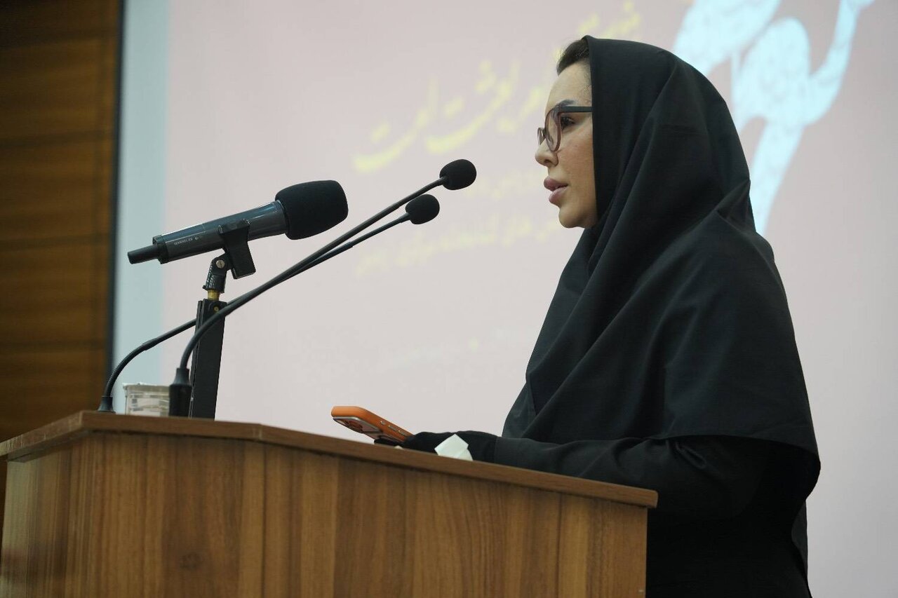 عصر شعر «شهادت امام، بعثت امت» با استقبال چشمگیر اهالی ولایی اردبیل برگزار شد