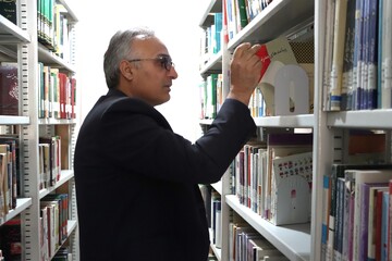 بازدید مدیر کل کتابخانه‌های عمومی از هفت کتابخانه در یزد