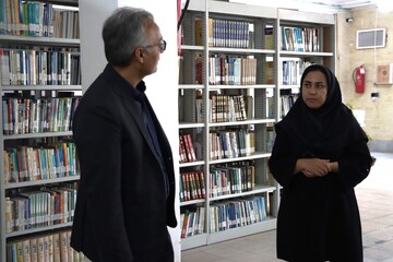 بازدید مدیر کل کتابخانه‌های عمومی از هفت کتابخانه در یزد