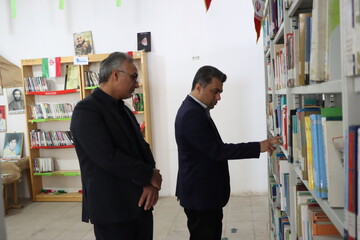 بازدید مدیر کل کتابخانه‌های عمومی از هفت کتابخانه در یزد