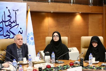 محفل سراسری شعرخوانی"نیمکت های آسمانی"در کتابخانه مرکزی پارک شهر