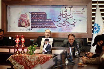 همزمان با سراسرکشور،محفل شعر"نیمکت‌های آسمانی"درکتابخانه موسوی گلشهر زنجان برگزار شد