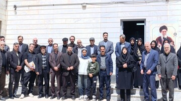 محفل سراسری شعرخوانی «نیمکت‌های آسمانی» در کتابخانه ی عمومی غدیر خرم آباد برگزار شد
