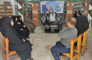 محفل «نیمکت‌های آسمانی»اداره کتابخانه های عمومی شهرستان قرچک در کتابخانه جنت 