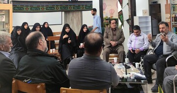 محفل «نیمکت‌های آسمانی»اداره کتابخانه های عمومی شهرستان قرچک در کتابخانه جنت 