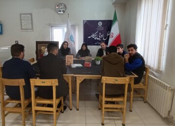 محفل شعرخوانی «نیمکت‌های آسمانی»،در اربعین شهادت مظلومانه دانش‌آموزان مدرسه میناب در کتابخانه جدّا شهرستان ری