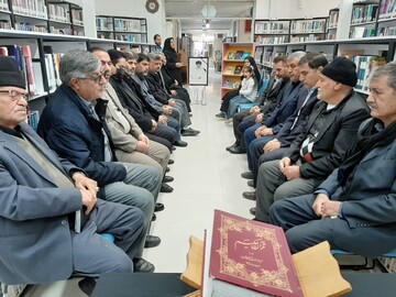 محفل شعرخوانی «نیمکت‌های آسمانی» در کتابخانه های عمومی استان البرز