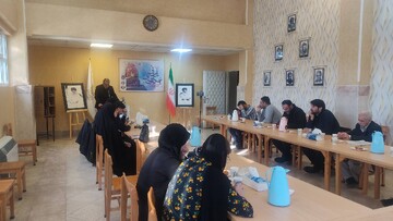 نوای شعر ، محفل نیمکتهای آسمانی در کتابخانه های لرستان طنین انداز شد