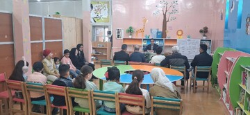 نوای شعر ، محفل نیمکتهای آسمانی در کتابخانه های لرستان طنین انداز شد