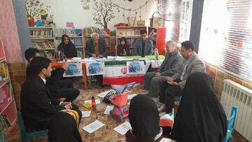 نوای شعر ، محفل نیمکتهای آسمانی در کتابخانه های لرستان طنین انداز شد