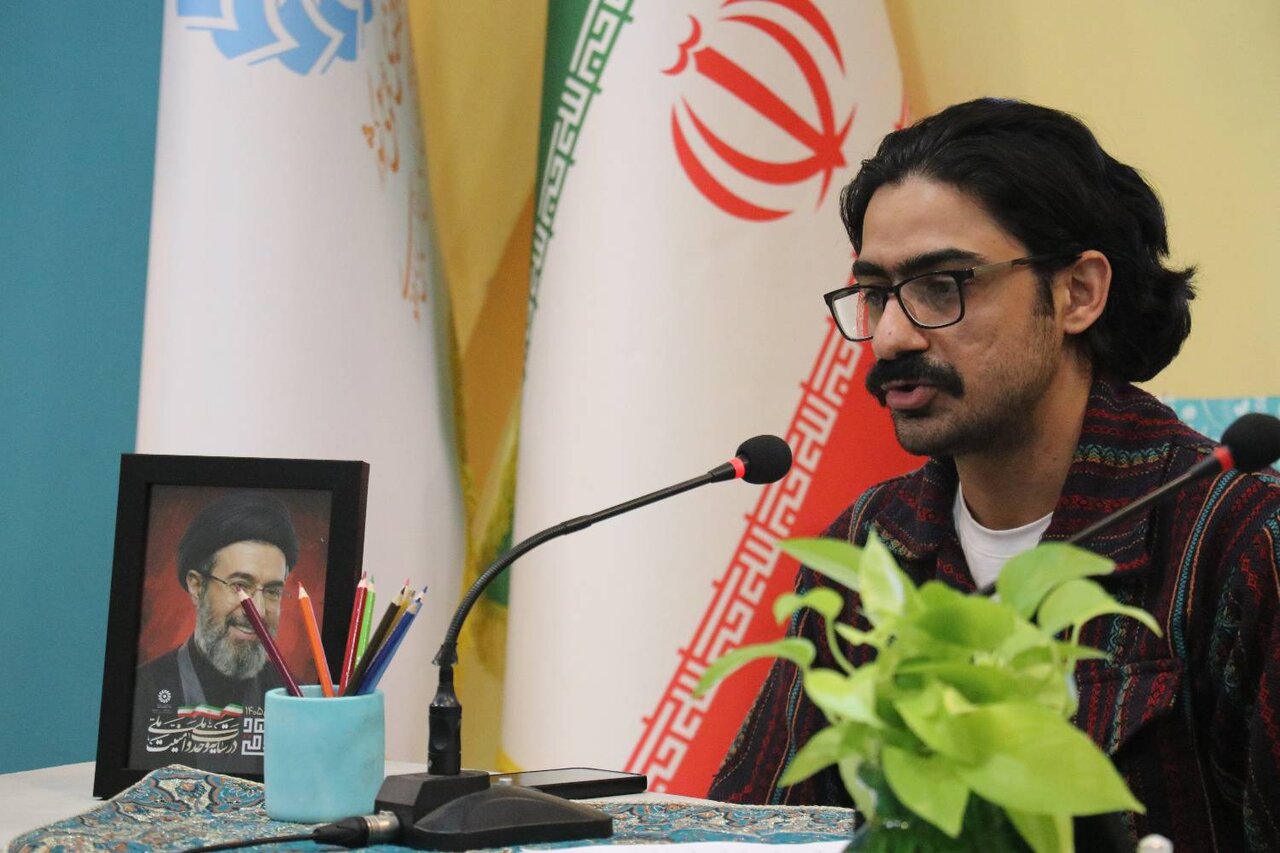 طنین سوگسرودههای شاعران در محفل سراسری «نیمکتهای آسمانی»